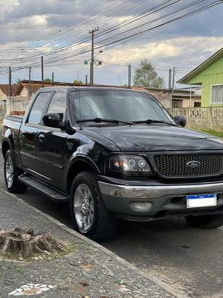 FORD F-150 5.4 LARIAT 4X4 CE V8 24V GASOLINA 4P AUTOMÁTICO